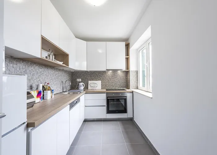 Apartment Pina Apartment *